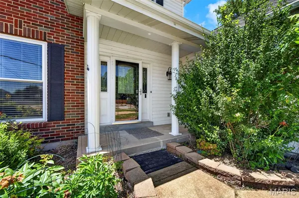 245 Reinke RD, Ballwin, MO 63021