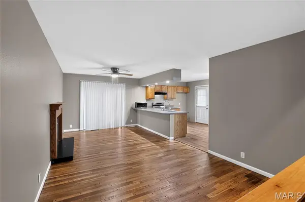 2827 Westminster DR, Florissant, MO 63033