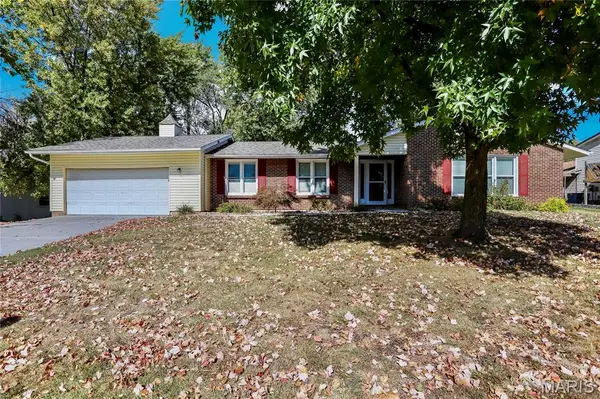 104 Lake Point DR, St Peters, MO 63376