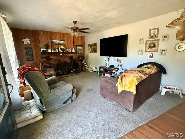 1104 E Hanover ST, New Baden, IL 62265