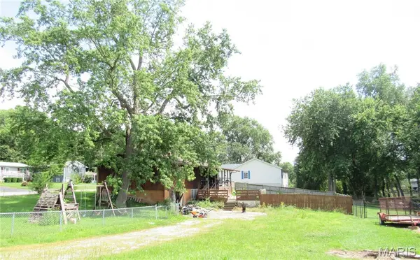 613 Truman ST, Moro, IL 62067