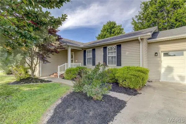 310 N Gilmore St, Charleston, MO 63834