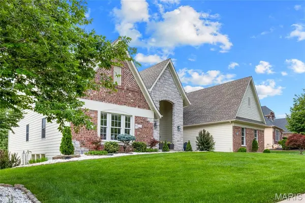 2377 Spring Mill Estates DR, St Charles, MO 63303