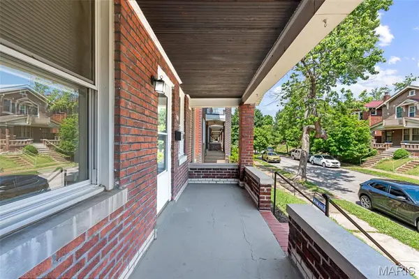 6033 Carlsbad AVE, St Louis, MO 63116