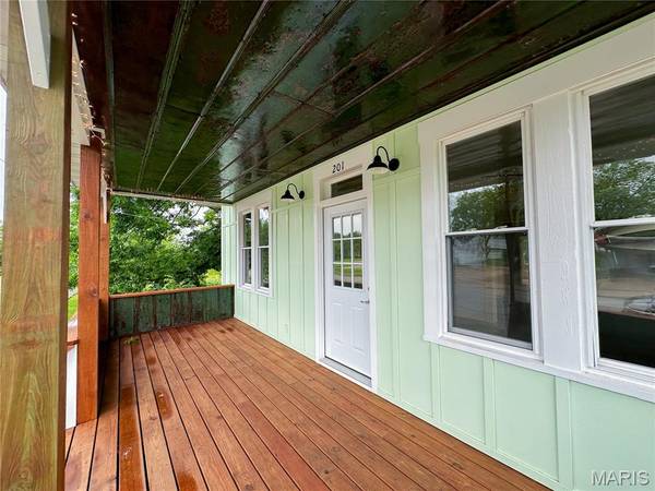 201 N Sycamore ST, Bland, MO 65014