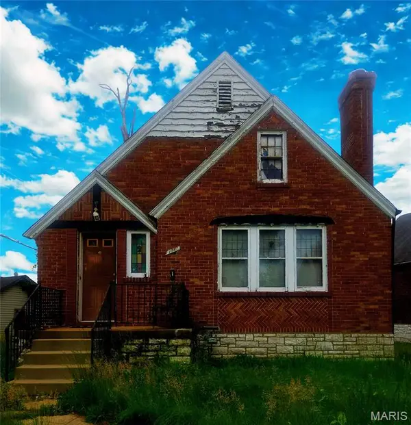 1761 Grape AVE, St Louis, MO 63147