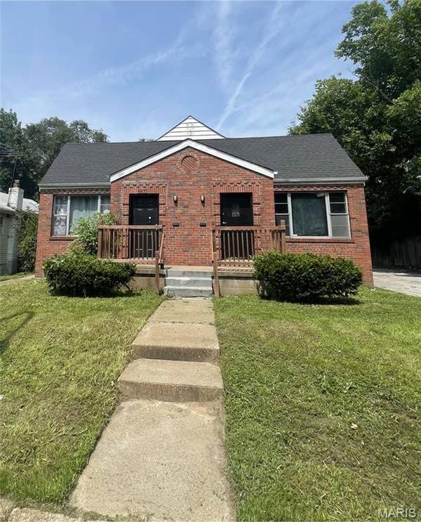 8873 Lowell ST, St Louis, MO 63147