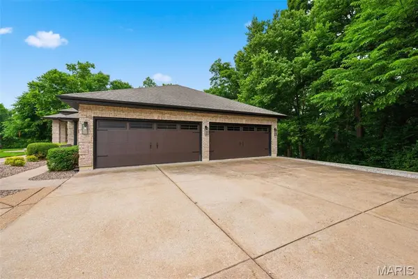 3 Rainier CT, O'fallon, MO 63366