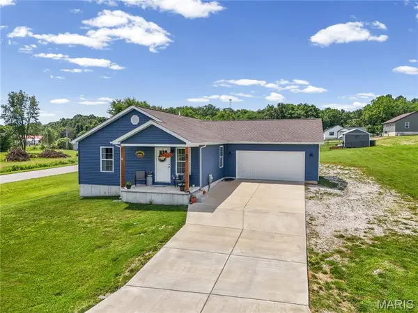 137 Calvey Brook DR, Robertsville, MO 63072