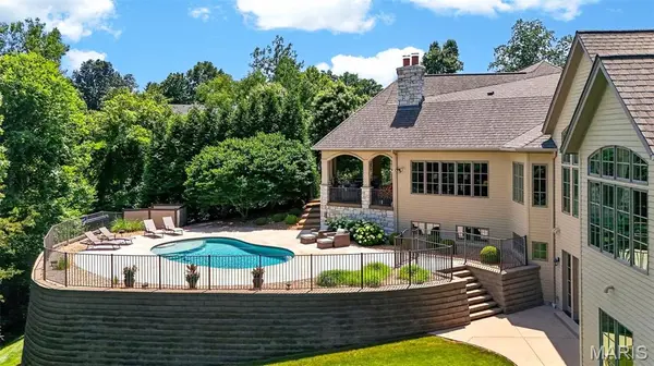 262 Dietrich RD, Ballwin, MO 63021