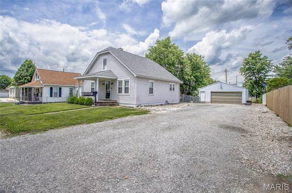 605 Slaten AVE, Jerseyville, IL 62052
