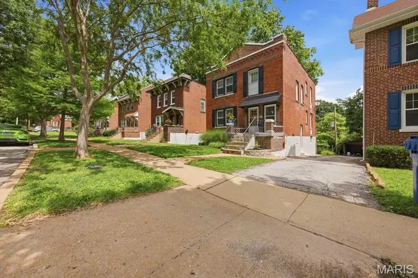 7727 Arthur AVE, Richmond Heights, MO 63117