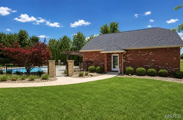 4205 Cassatt CT, Swansea, IL 62226