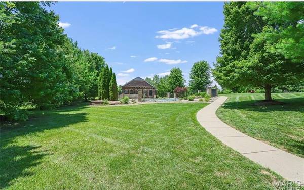 4205 Cassatt CT, Swansea, IL 62226