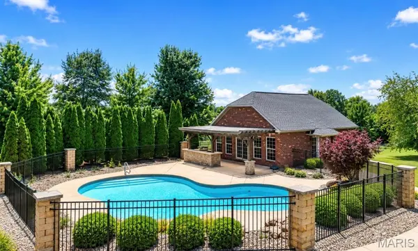 4205 Cassatt CT, Swansea, IL 62226