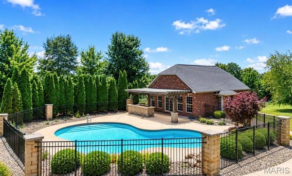 4205 Cassatt CT, Swansea, IL 62226