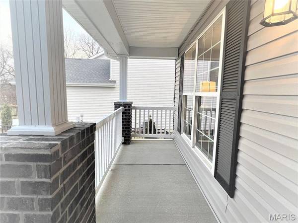 231 Burrograss DR, Wentzville, MO 63385