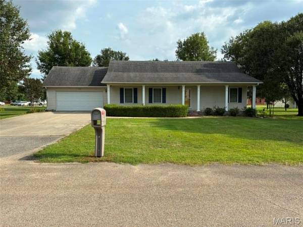 910 W Kennedy AVE,  Bernie,  MO 63822