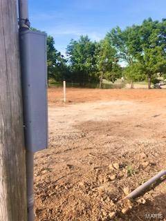 1960 M- Bluebird RD, Cabool, MO 65689