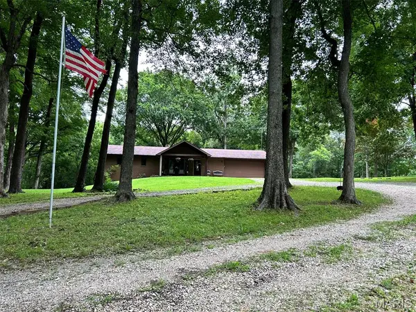 310 Granite LN, Jackson, MO 63755