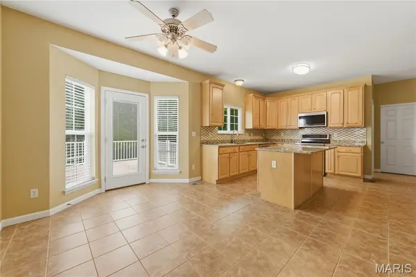 109 Snake River DR, O'fallon, MO 63368