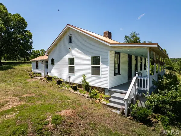 62 Dillard Mill RD, Davisville, MO 65456