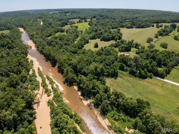 68 Dillard Mill RD, Davisville, MO 65456