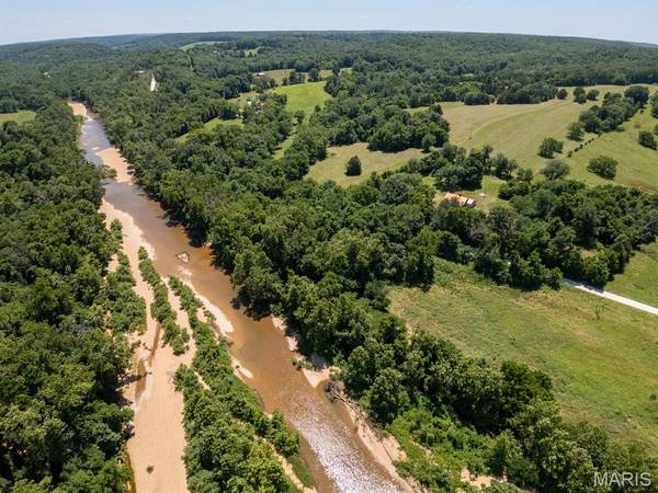 68 Dillard Mill RD, Davisville, MO 65456