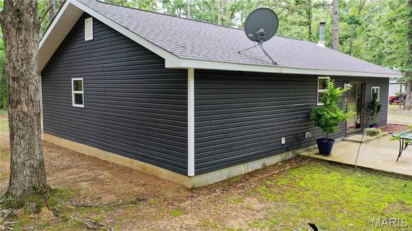 22711 Center Valley RD, Hartshorn, MO 65479