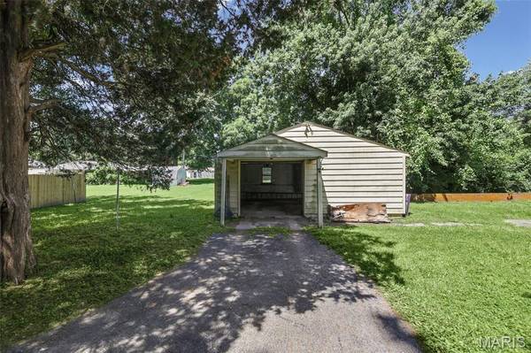 1717 W Belle ST, Belleville, IL 62226