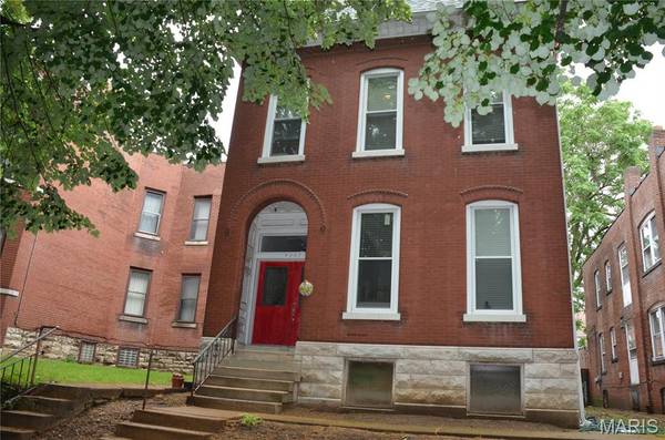 4557 Arco AVE, St Louis, MO 63110
