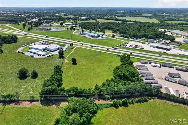 308 MM HWY, Lebanon, MO 65536