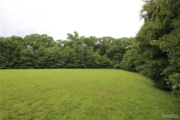 8B Donegal, Warrenton, MO 63383