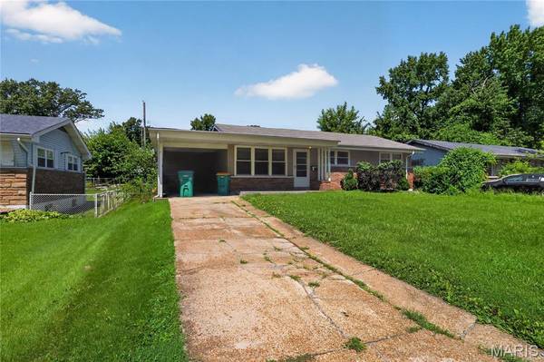 9835 Portage DR, St Louis, MO 63136