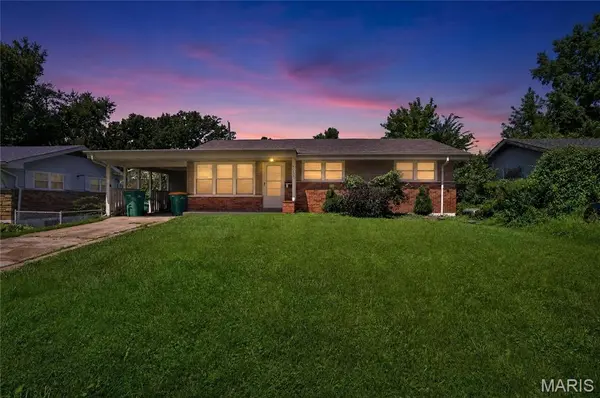 9835 Portage DR, St Louis, MO 63136