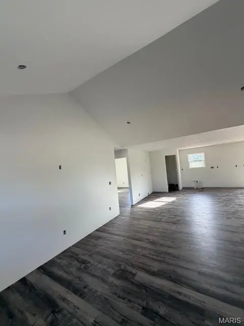 31125 Old Highway 5, Lebanon, MO 65536