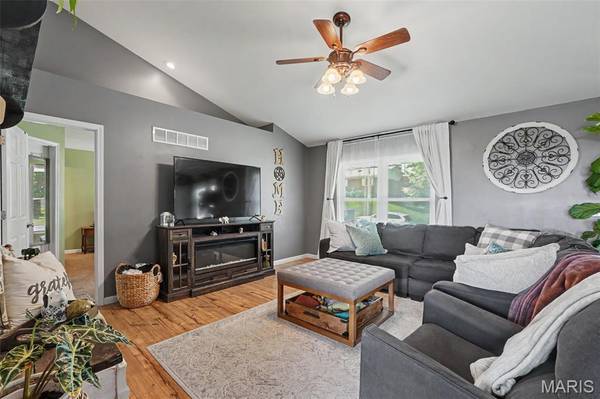 125 MacArthur ST, New Haven, MO 63068