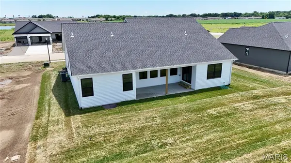 308 Rumsfeld DR, Troy, IL 62094