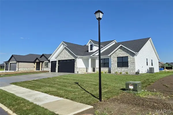 308 Rumsfeld DR, Troy, IL 62094