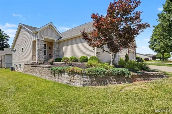 11 Thoreau CT, O'fallon, MO 63366