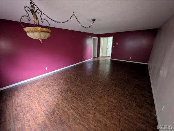 2 Highland DR, Belleville, IL 62226