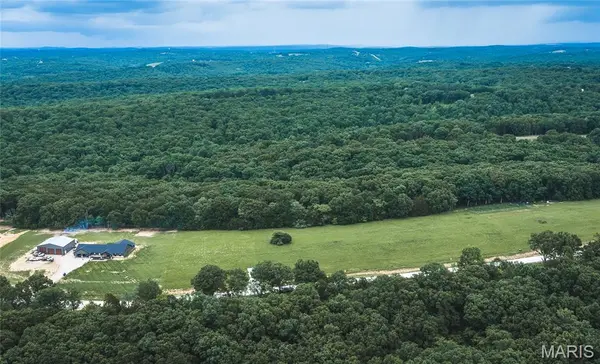 5248 Hobby Farms Rd, De Soto, MO 63020