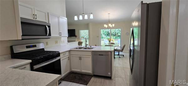 30 Sterling Pointe DR #22A, St Charles, MO 63301