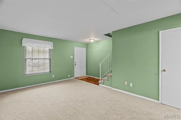 1891 Mansard DR, St Louis, MO 63125