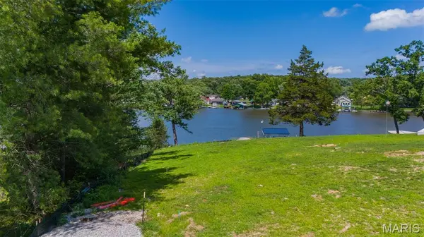 2000 Lakeshore DR, Cuba, MO 65453