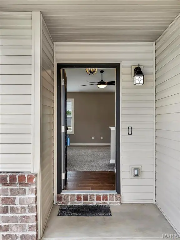 408 Split Rail DR, Wright City, MO 63390
