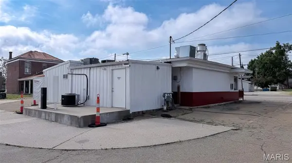 104 W College AVE, Fredericktown, MO 63645