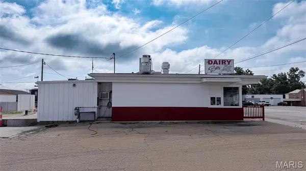 104 W College AVE, Fredericktown, MO 63645