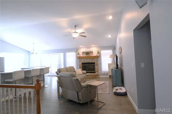 207 Gran Vista DR, Festus, MO 63028