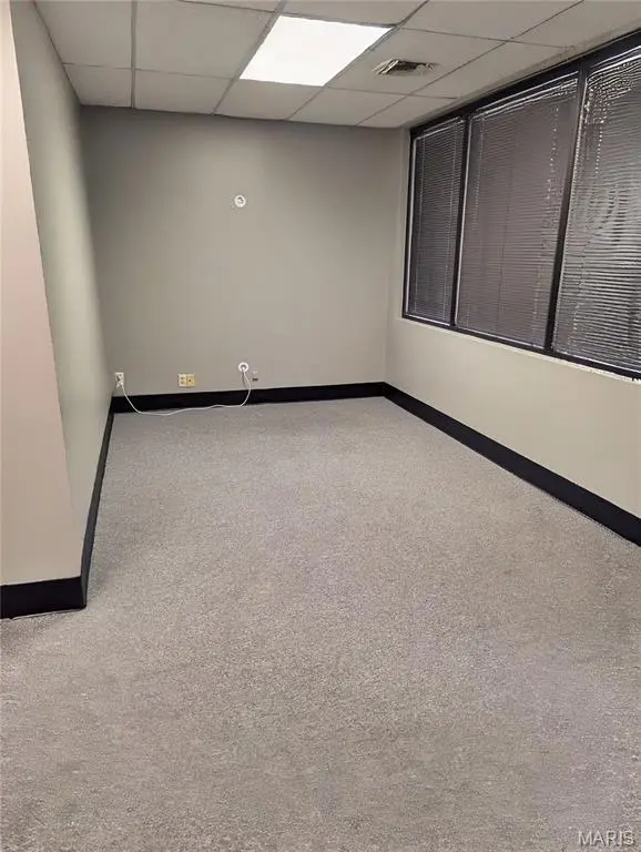 410 sovereign CT #4, St Louis, MO 63011